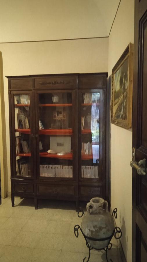 Bed And Books Isabella Bed and Breakfast Catania Exterior foto