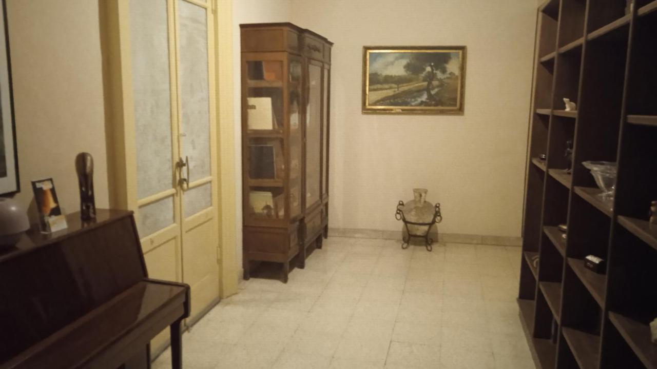 Bed And Books Isabella Bed and Breakfast Catania Exterior foto