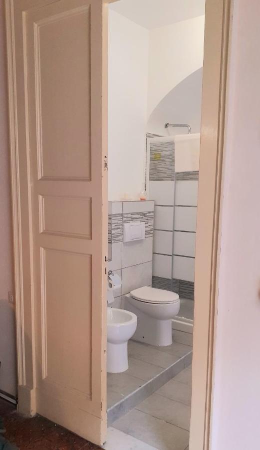 Bed And Books Isabella Bed and Breakfast Catania Exterior foto